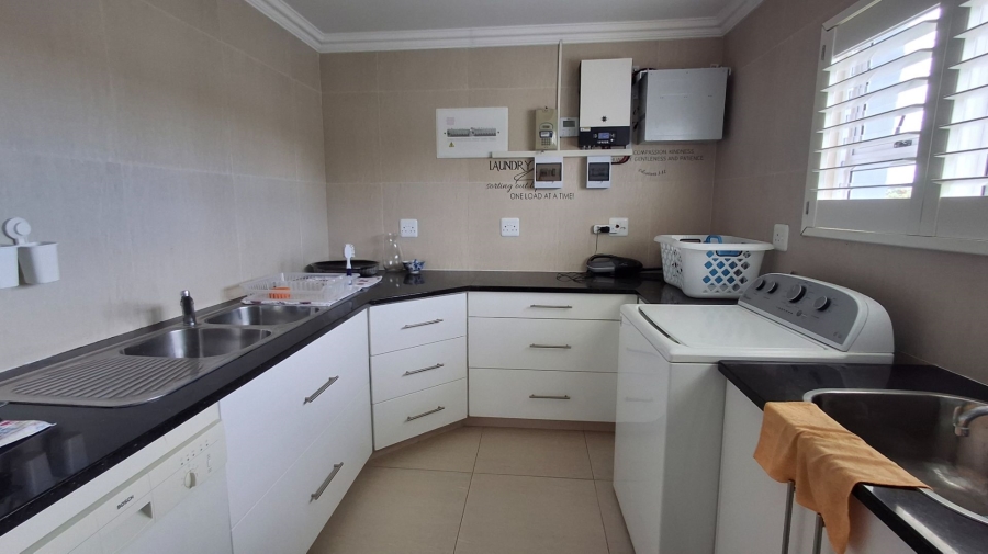 3 Bedroom Property for Sale in Boggomsbaai Western Cape